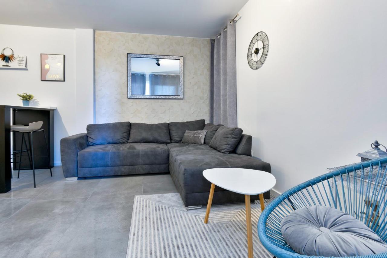 Relax Apartments Novalja Eksteriør billede